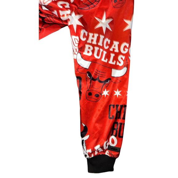 Mens PRO STANDARD Chicago Bulls NBA Satin Bomber Jacket Sz XL NWOT - Picture 3 of 12